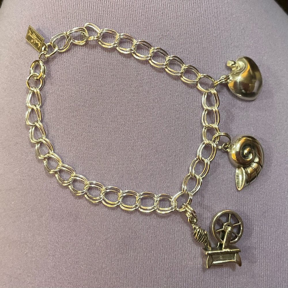 Disney: Walt Disney Classic Collection  3 charms (925) sterling silver bracelet